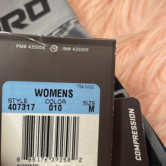 NWT Nike Pro Compression Gray Black Bottoms Cropped Graphic Leggings Medium - Picture 5 of 8